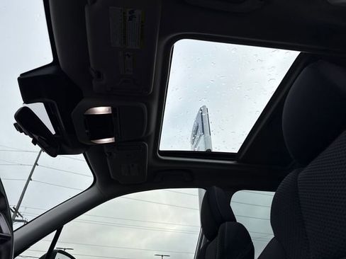 Used 2023 Subaru Forester Premium image 30