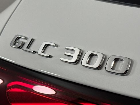 New 2026 Mercedes-Benz GLC 300 image 8