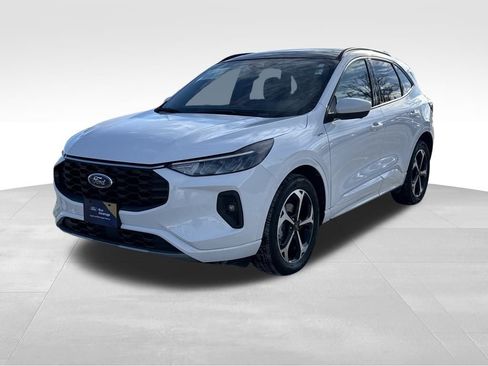 Certified 2023 Ford Escape ST-Line Select w/ Tech Pack #2 image 2