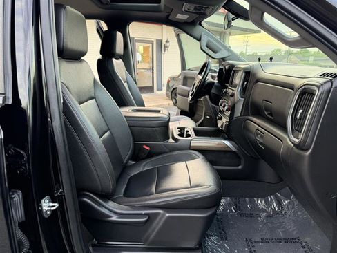Used 2021 Chevrolet Silverado 1500 LT Trail Boss w/ Convenience Package II AWD/4WD image 12