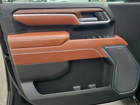 Certified 2025 GMC Sierra 3500 Denali Ultimate image 23