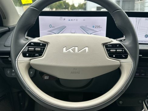 Used 2024 Kia EV6 Wind RWD image 24