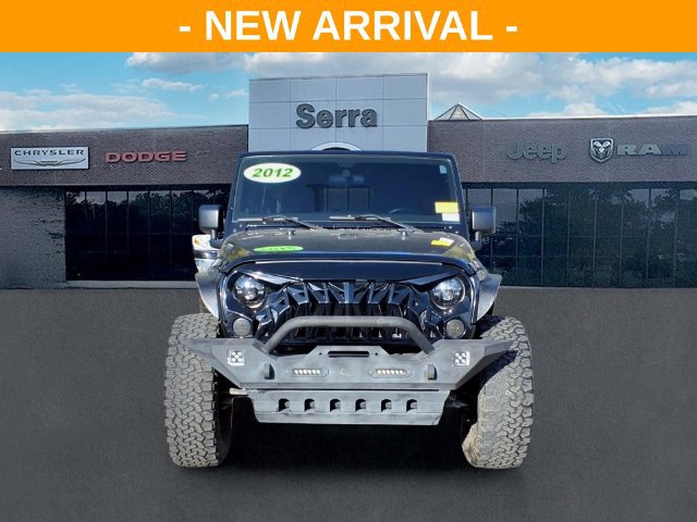 Used 2012 Jeep Wrangler Unlimited Rubicon w/ Connectivity Group AWD/4WD image 2