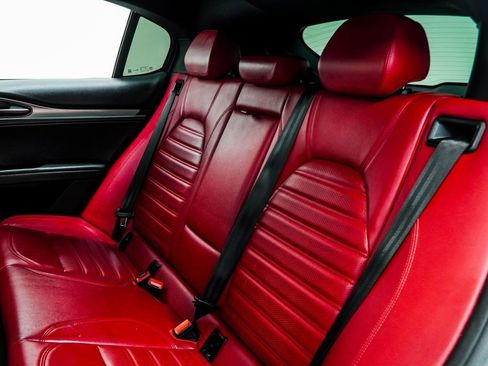 Used 2023 Alfa Romeo Stelvio Veloce image 40