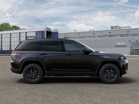 New 2026 Jeep Grand Cherokee Altitude image 12