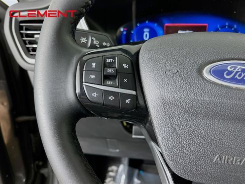 Used 2022 Ford Escape Titanium AWD/4WD image 14