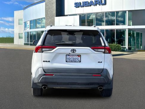Used 2021 Toyota RAV4 XLE w/ Carpet Mat Package (TMS) FWD image 7