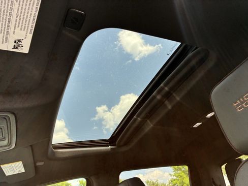 New 2026 Chevrolet Silverado 1500 High Country w/ High Country Premium Package AWD/4WD image 27