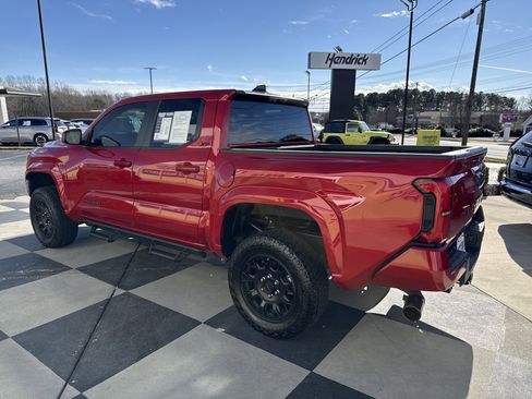 Used 2025 Toyota Tacoma 2WD Double Cab image 8