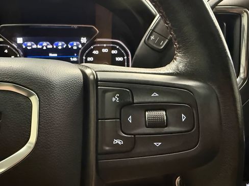 Used 2021 GMC Sierra 1500 AT4 w/ AT4 Carbonpro Edition AWD/4WD image 18