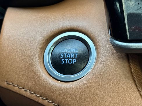 Used 2020 Toyota Highlander Platinum image 24