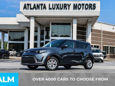 Used 2025 Kia Soul LX w/ LX Technology Package FWD image 3