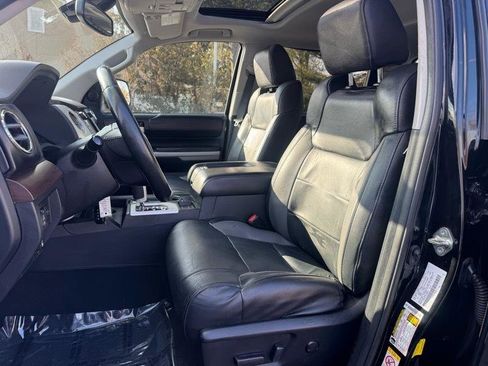 Used 2019 Toyota Tundra Limited w/ Limited Premium Package image 8