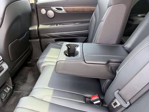 Certified 2025 Genesis GV80 3.5T Advanced AWD/4WD image 16