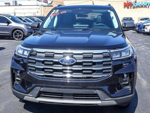 Certified 2025 Ford Explorer Active w/ Active Comfort Package AWD/4WD image 5