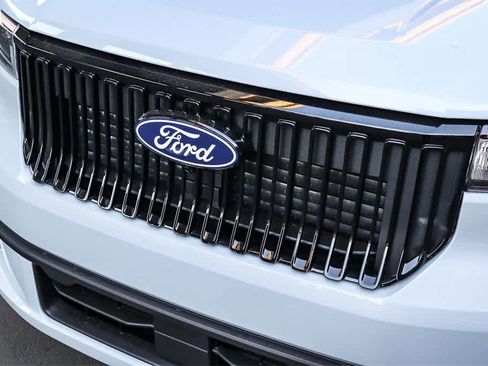 New 2026 Ford Maverick Lobo image 8