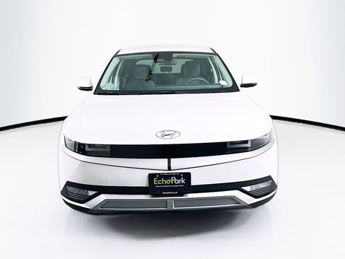 Used 2024 Hyundai Ioniq 5 SEL image 2