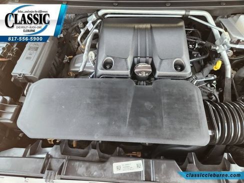 Used 2025 Chevrolet Colorado ZR2 w/ Technology Package AWD/4WD image 30