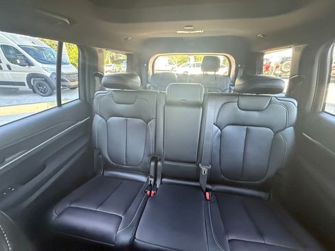 New 2025 Jeep Grand Cherokee L Limited image 23