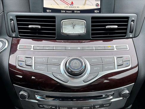 Used 2018 INFINITI Q70 L 3.7 image 18