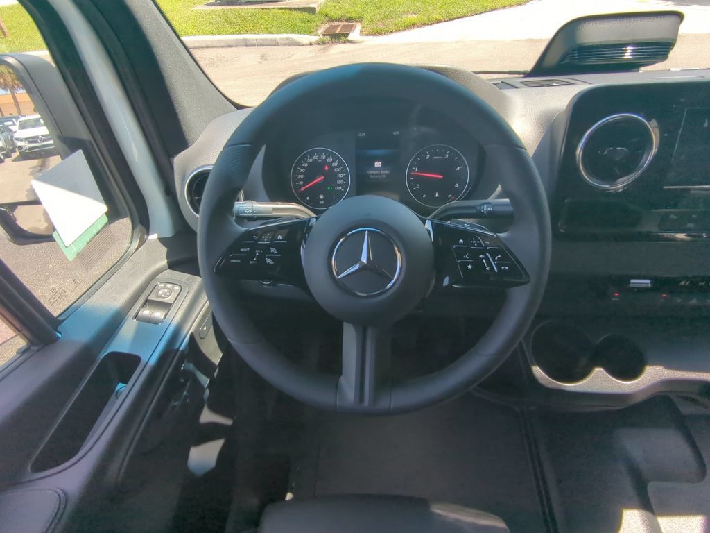 Used 2026 Mercedes-Benz Sprinter 3500 image 3