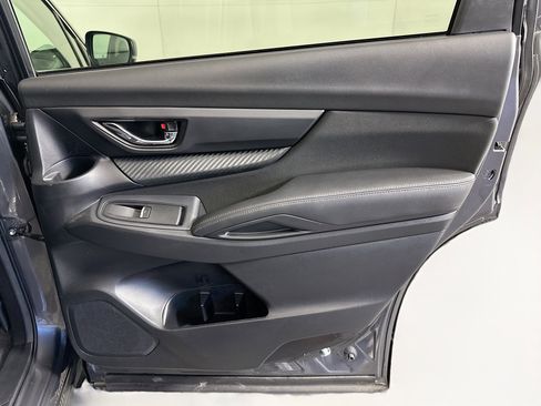 Used 2024 Subaru Ascent Premium w/ Convenience Package image 31