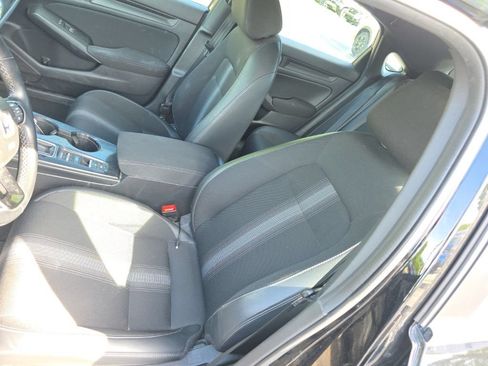 Used 2024 Honda Civic Sport image 10