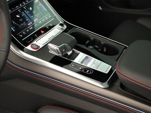 New 2026 Audi SQ8 Prestige image 17