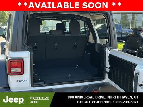 Used 2024 Jeep Wrangler Unlimited image 28