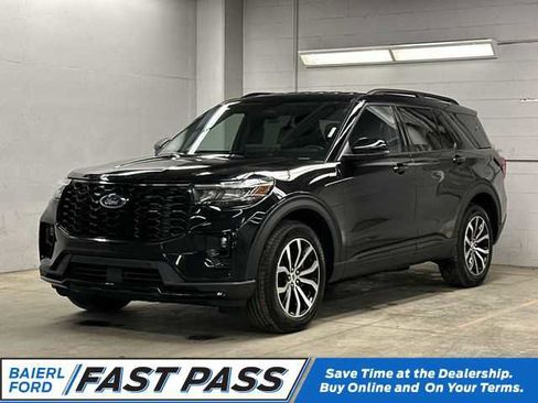 Used 2025 Ford Explorer ST-Line AWD/4WD image 1