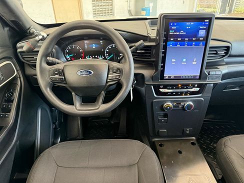 Used 2022 Ford Explorer 4WD Police Interceptor image 4