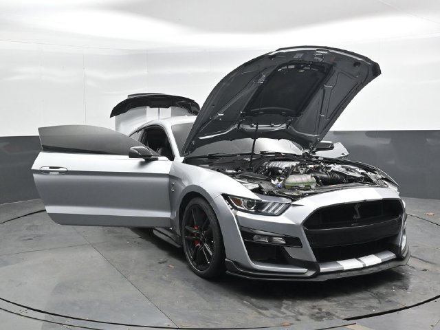 Used 2022 Ford Mustang Shelby GT500 w/ Technology Package RWD image 46