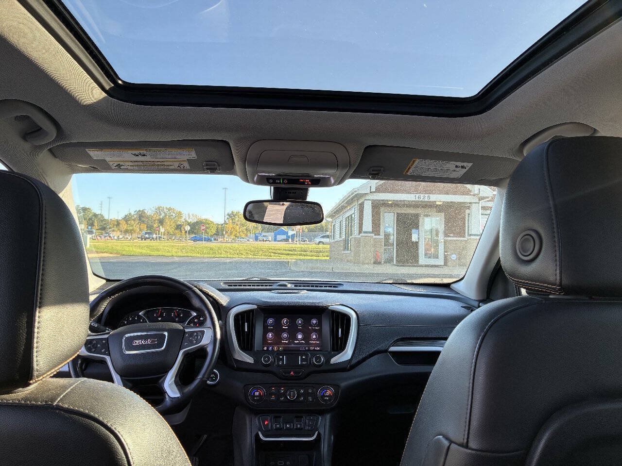 Used 2020 GMC Terrain SLT w/ GMC Pro Grade Package AWD/4WD image 21