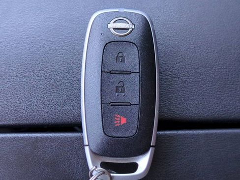 Used 2023 Nissan Rogue S FWD image 28