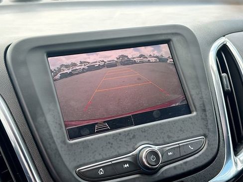 Used 2023 Chevrolet Equinox LT FWD image 13