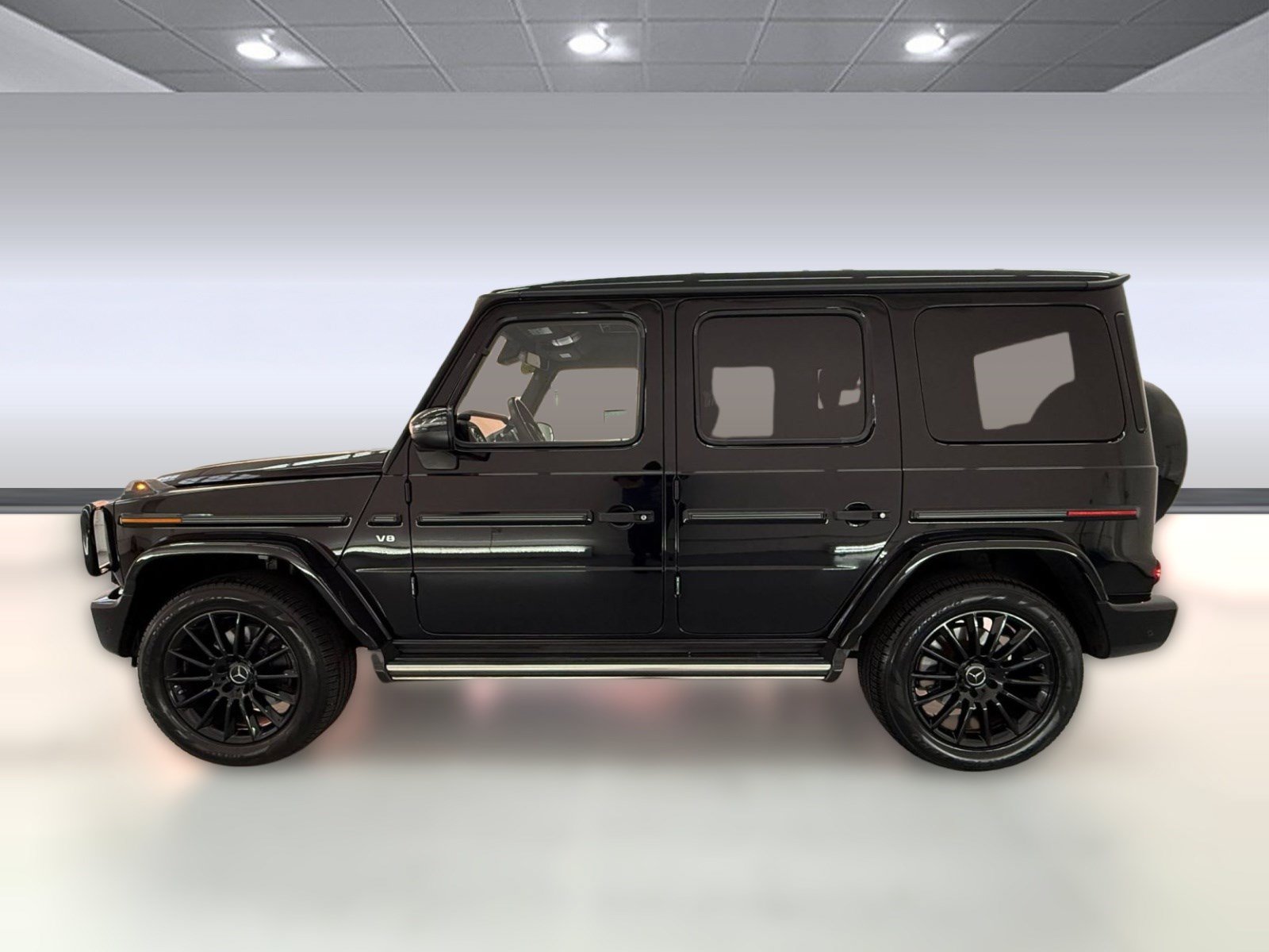 Used 2023 Mercedes-Benz G 550 image 2