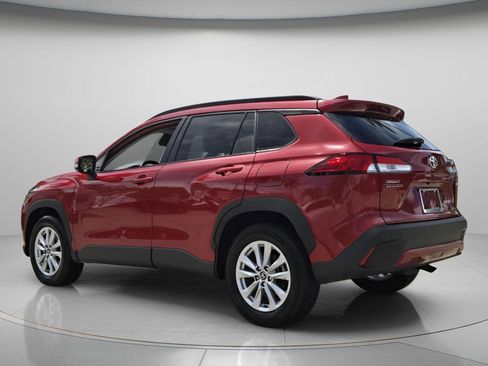 Used 2023 Toyota Corolla Cross LE image 8