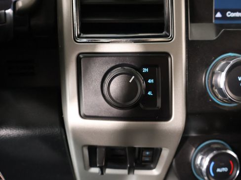 Used 2019 Ford F350 Lariat w/ Chrome Package image 9