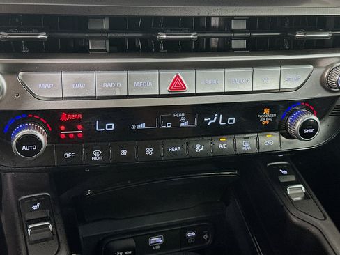 Used 2025 Kia Telluride S FWD image 24