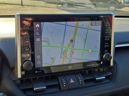 Used 2022 Toyota RAV4 Limited image 19