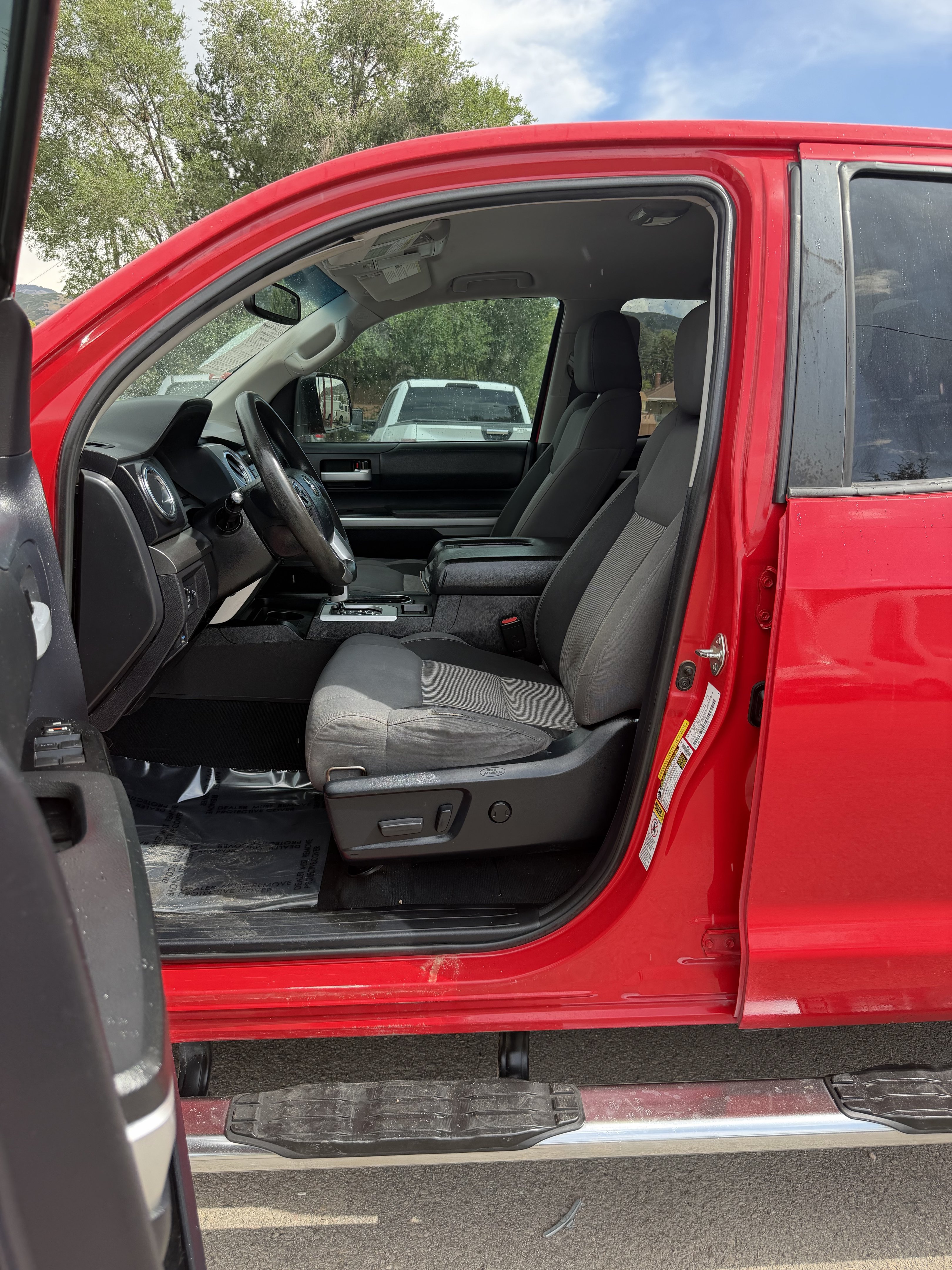 Used 2016 Toyota Tundra SR5 w/ TRD Off Road Package AWD/4WD image 17