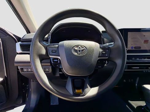 Used 2025 Toyota Camry LE FWD image 11