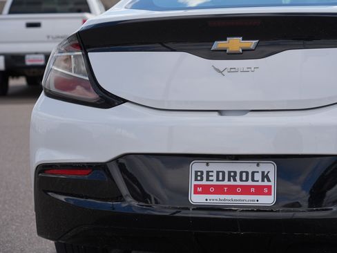 Used 2017 Chevrolet Volt LT w/ Comfort Package FWD image 10