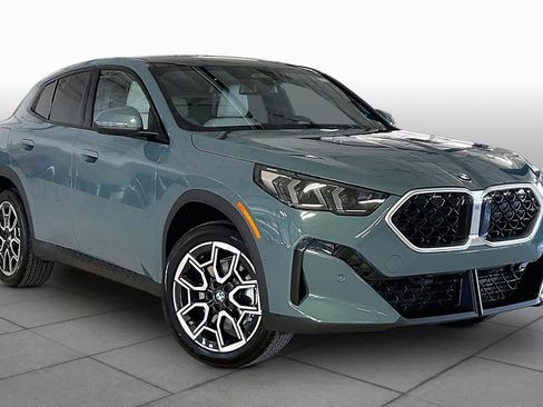 New 2026 BMW X2 xDrive28i w/ Technology Package AWD/4WD image 2
