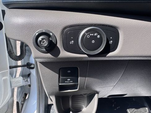 Used 2025 Ford Transit 250 Medium Roof image 11