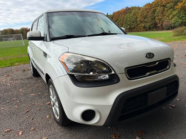 Used 2012 Kia Soul + w/ Audio Pkg FWD image 6