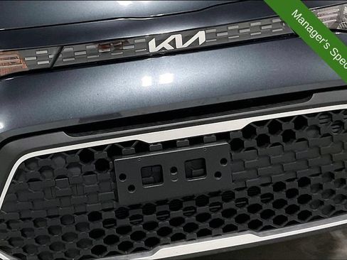 Used 2025 Kia Soul LX FWD image 33