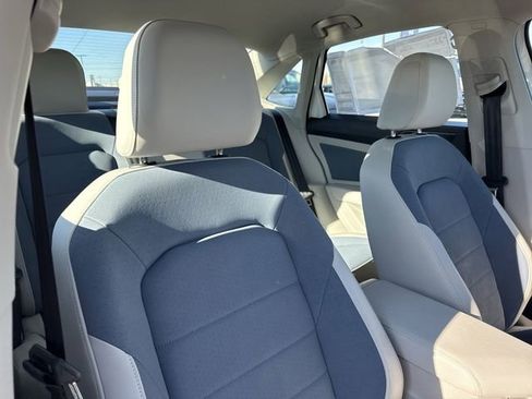 New 2026 Volkswagen Jetta SE FWD image 24