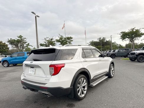 Used 2021 Ford Explorer Platinum w/ Equipment Group 601A AWD/4WD image 3