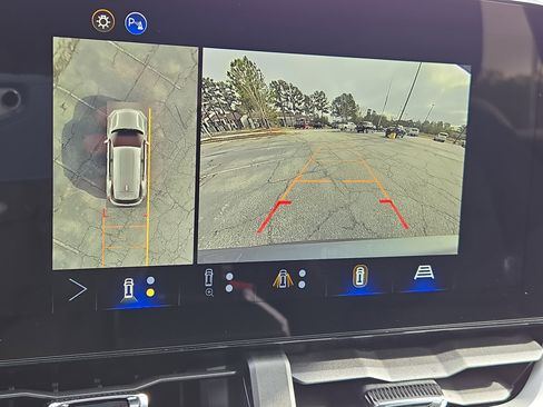 New 2026 Chevrolet Equinox LT w/ Safety and Technology Package image 28